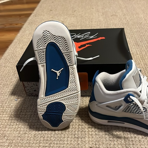 jordan 4 military blue retro (GS) - Picture 3 of 4
